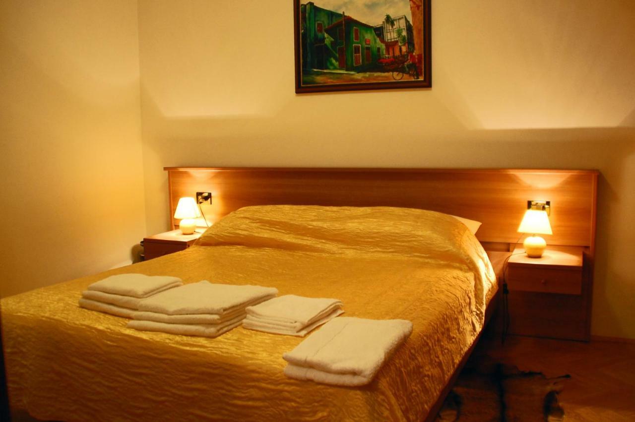 Apartment Branko With Free Parking Ičići Eksteriør bilde